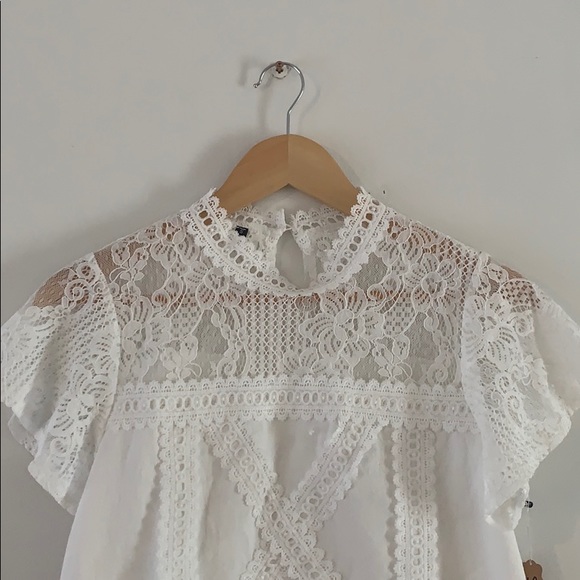 Ladies white lace linen blouse - Picture 3 of 3